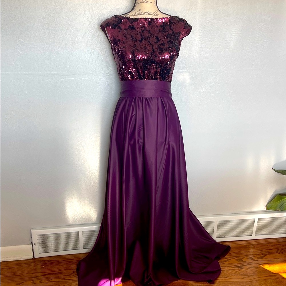 NWT Markiza Collection Plum Sequin Evening Gown Formal Maxi Dress Size Small